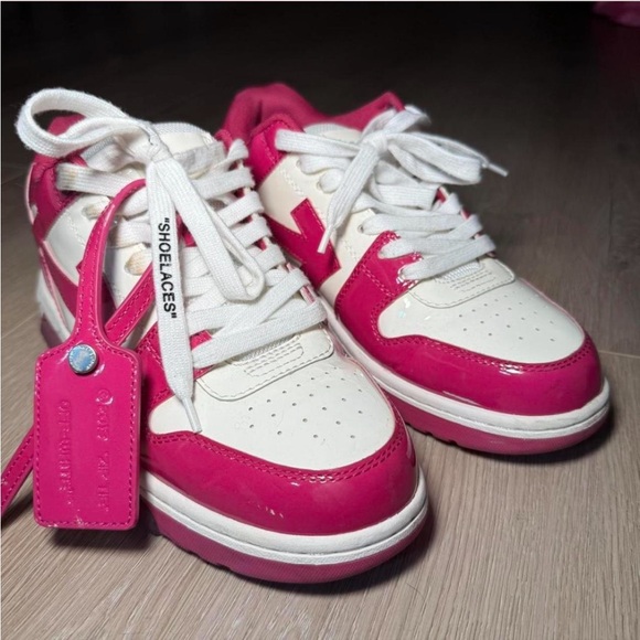 Off-White “Out of Office” Sneakers – Fuchsia Patent Leathe - Picture 2 of 6